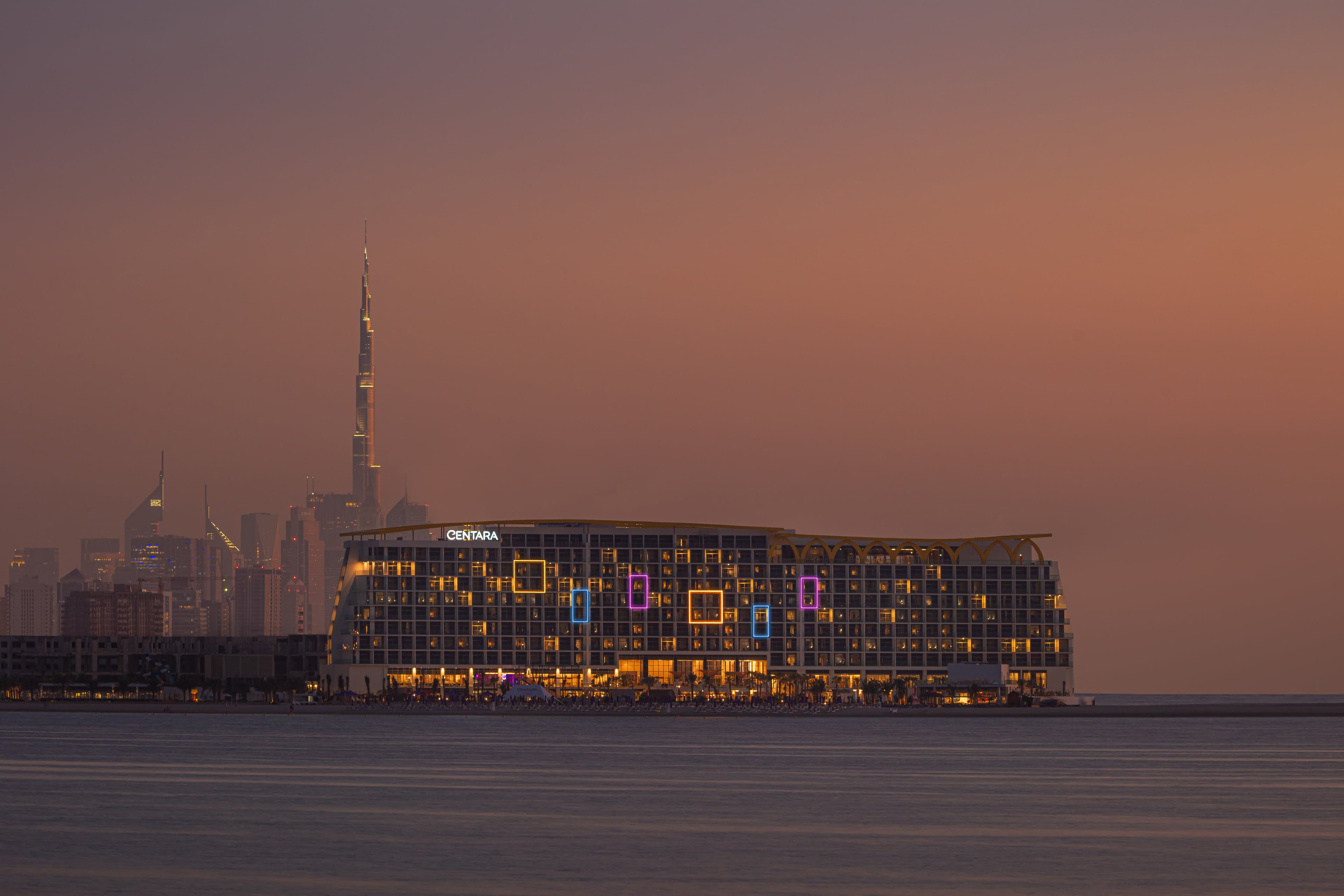 Centara Mirage Beach Resort Dubai - A World of Family Fun Ansicht 2