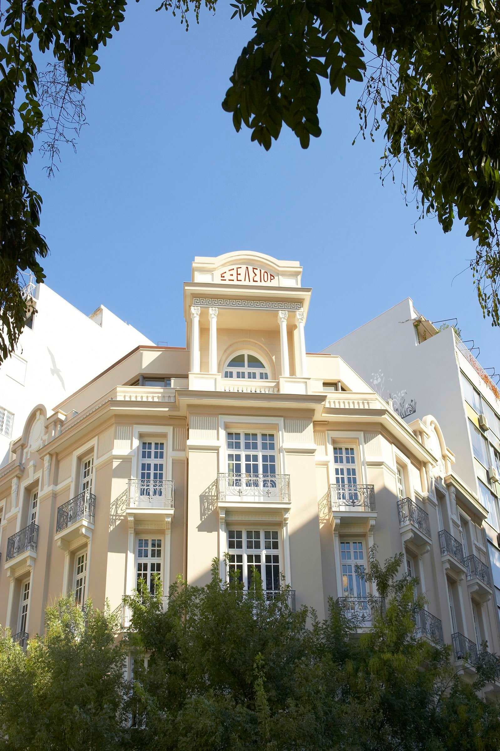 The Excelsior Hotel Ansicht 2