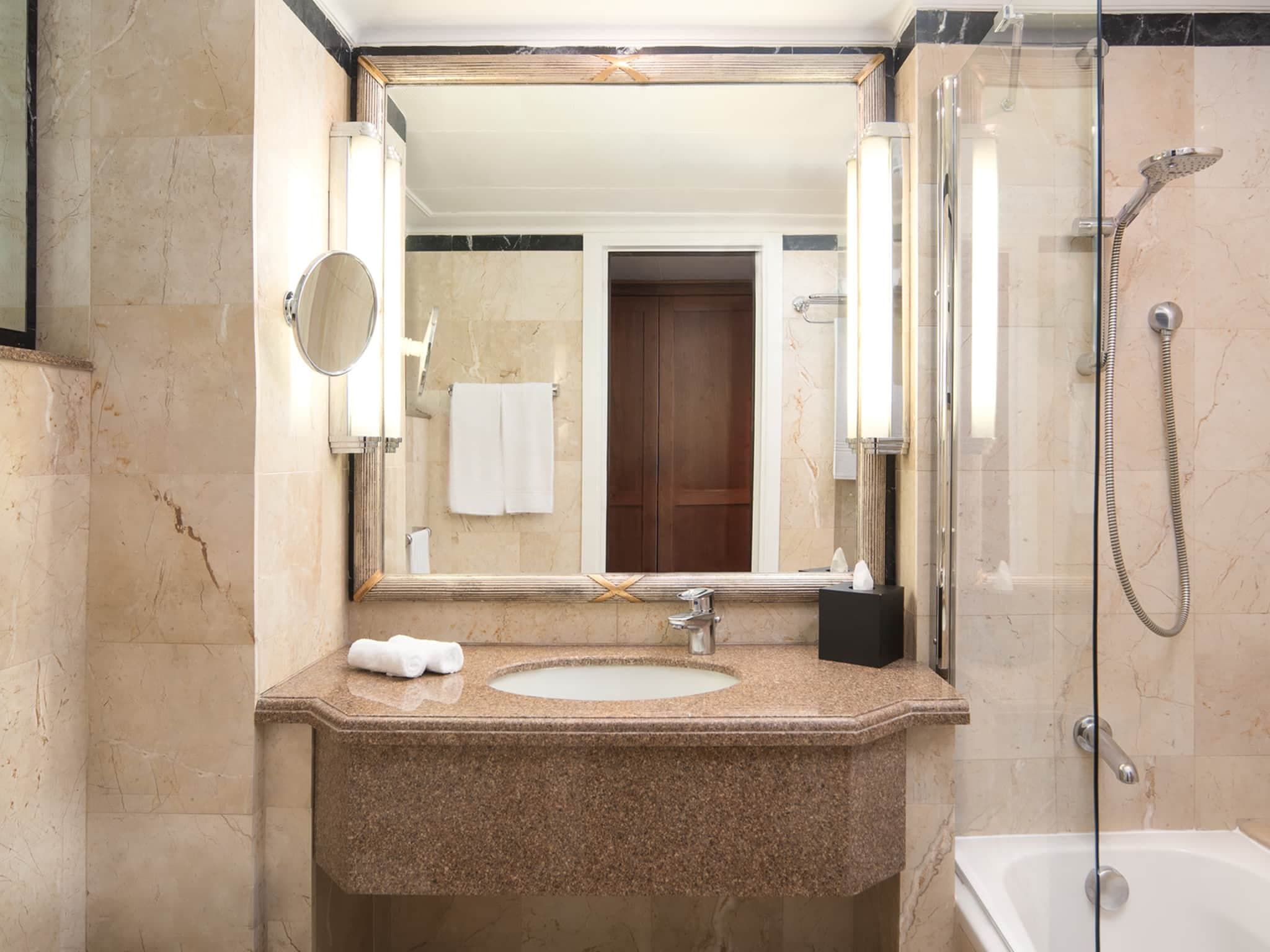 Cardo Roma, Autograph Collection Ansicht 5