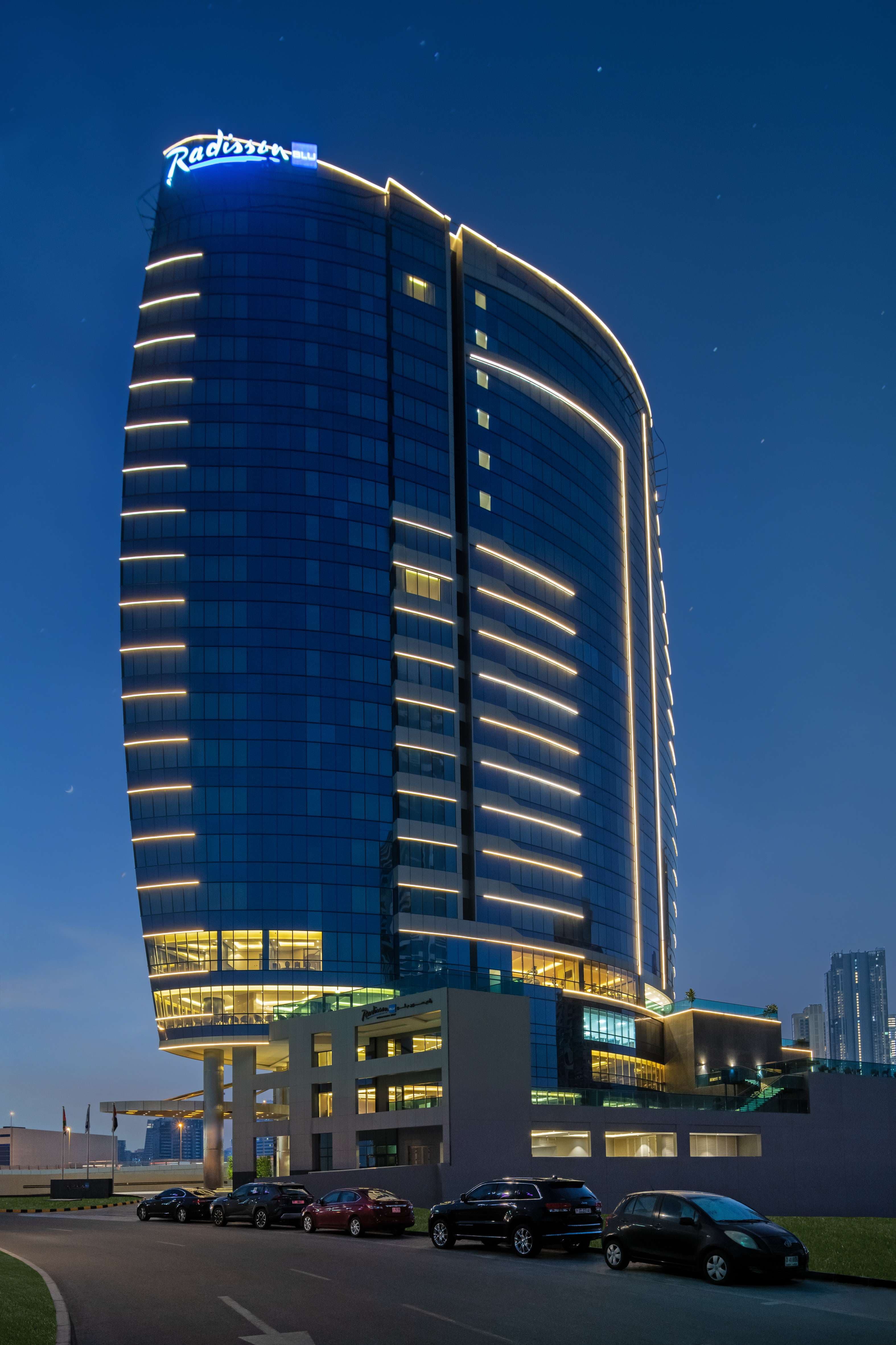 Radisson Blu Hotel, Dubai Canal View Ansicht 2