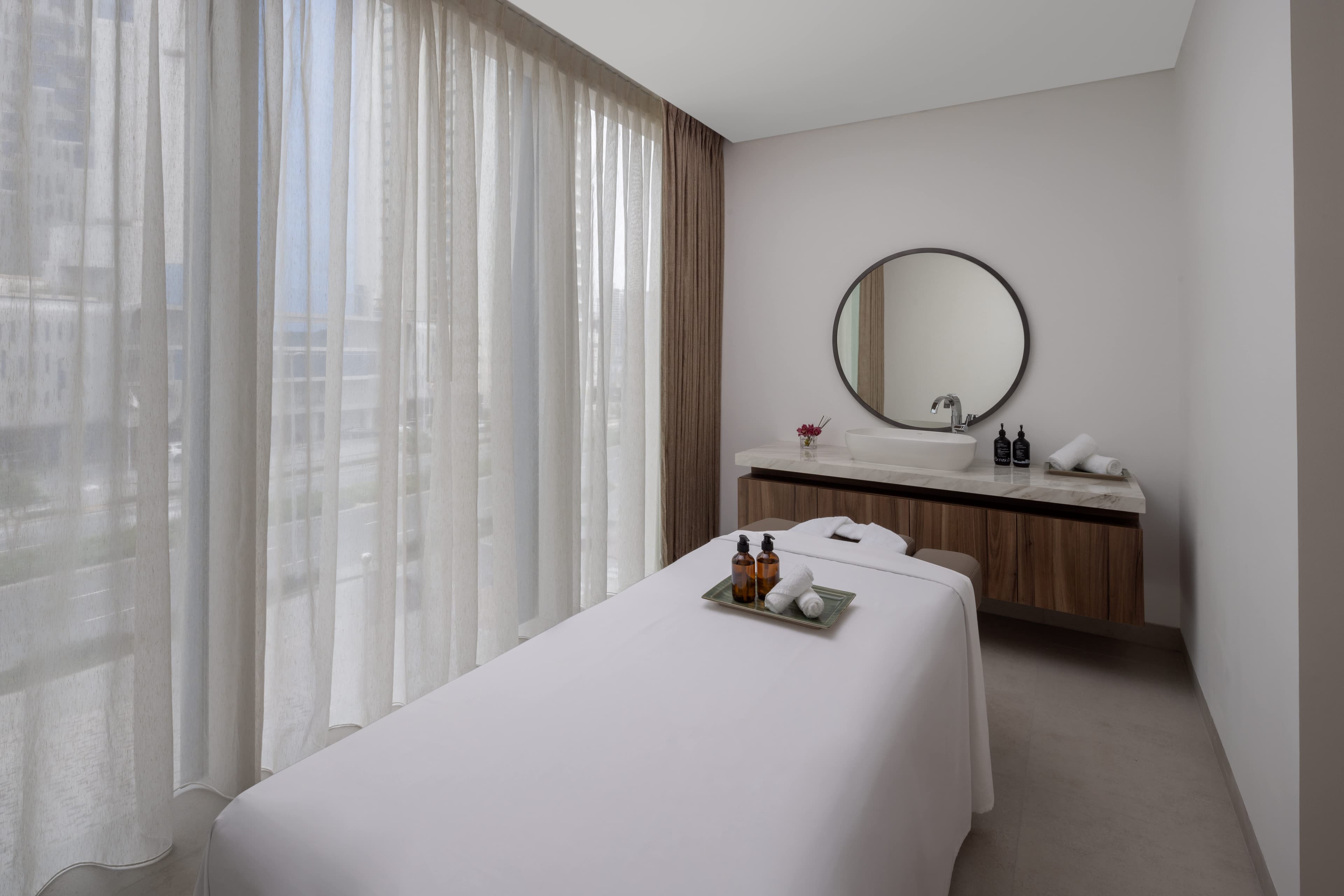 Holiday Inn Dubai Business Bay by IHG Ansicht 8