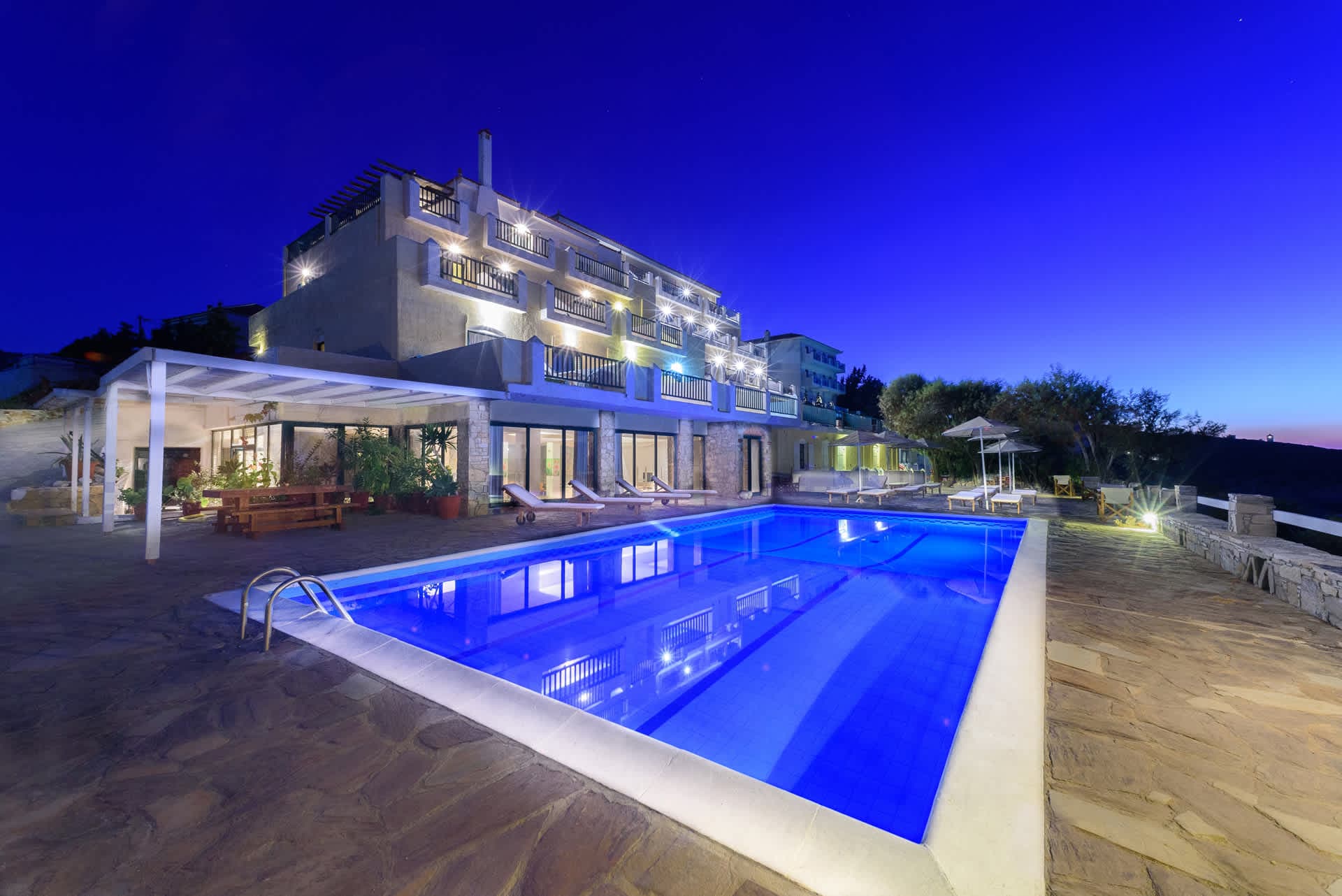 Hotel Cavos Bay
