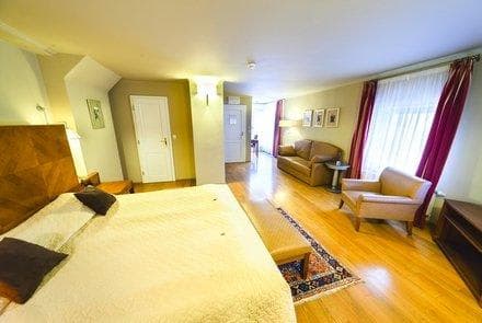 Hotel The Golden Wheel Ansicht 9