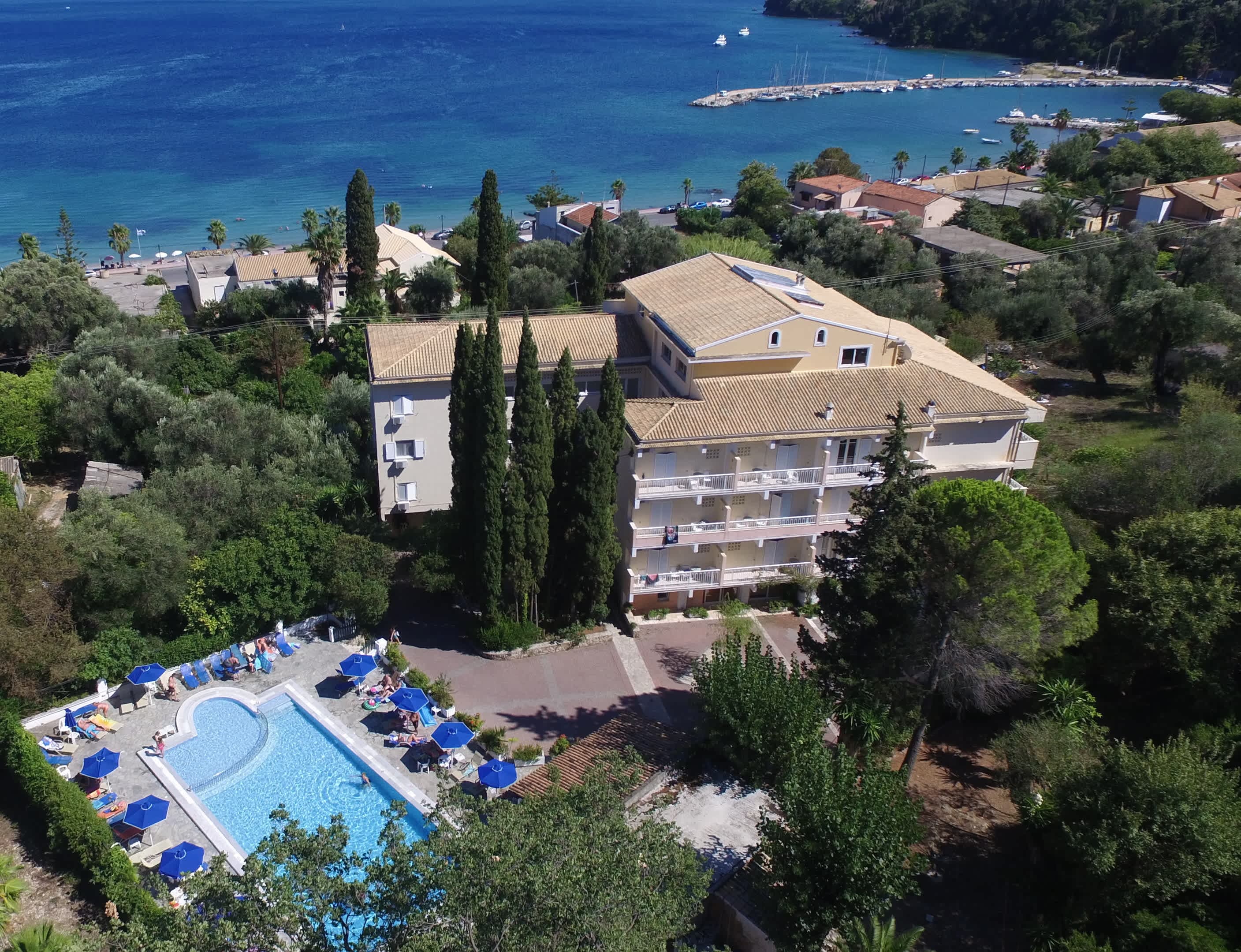 Hotel Ipsos Beach