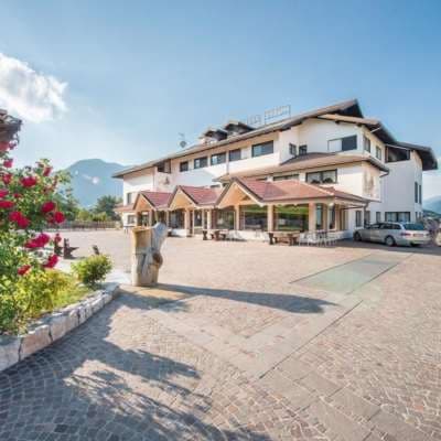 Hotel Alpenrose Ansicht 2