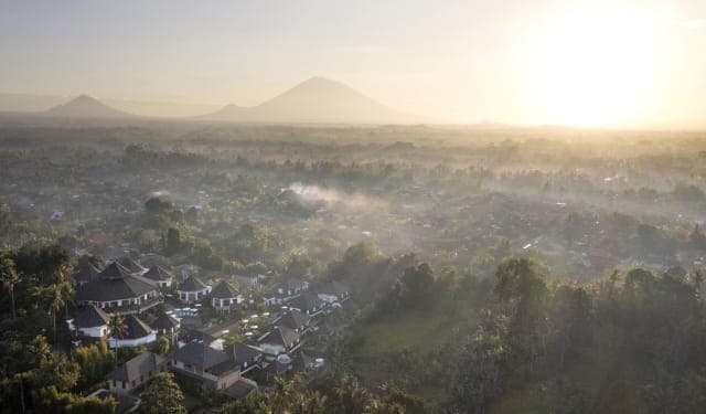 Swan Paradise A Pramana Experience