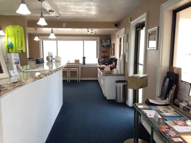 Shoreline Island Resort - Adults only