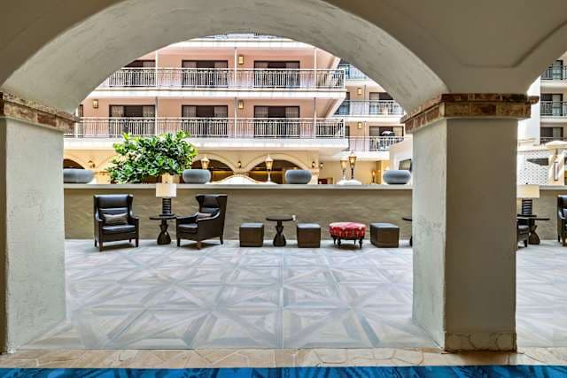 Embassy Suites Los Angeles International Airport South