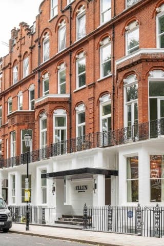 Burns Hotel Kensington