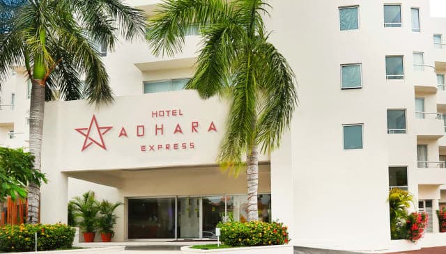 Hotel Adhara Express