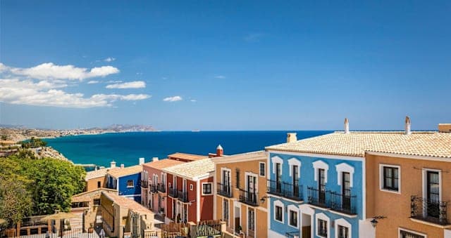 Occidental Pueblo Acantilado