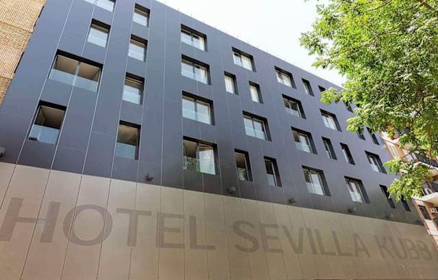Hotel Macià Sevilla Kubb