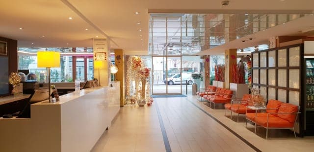 Holiday Inn Express Paris Canal de la Villette Ansicht 2