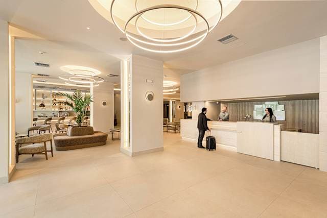 Hotel Holiday Inn Thessaloniki Ansicht 2
