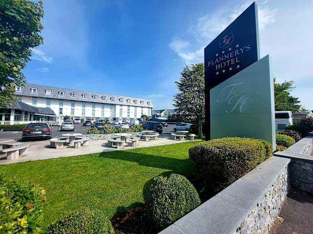 Hotel Flannery's