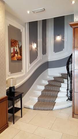 Duke Of Leinster Hotel