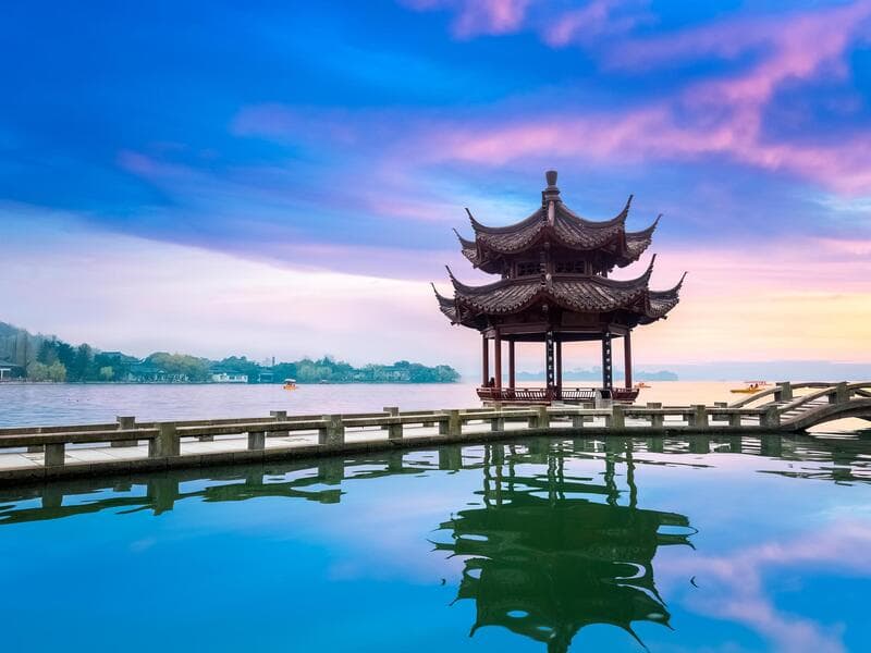 Spectrum of the Seas