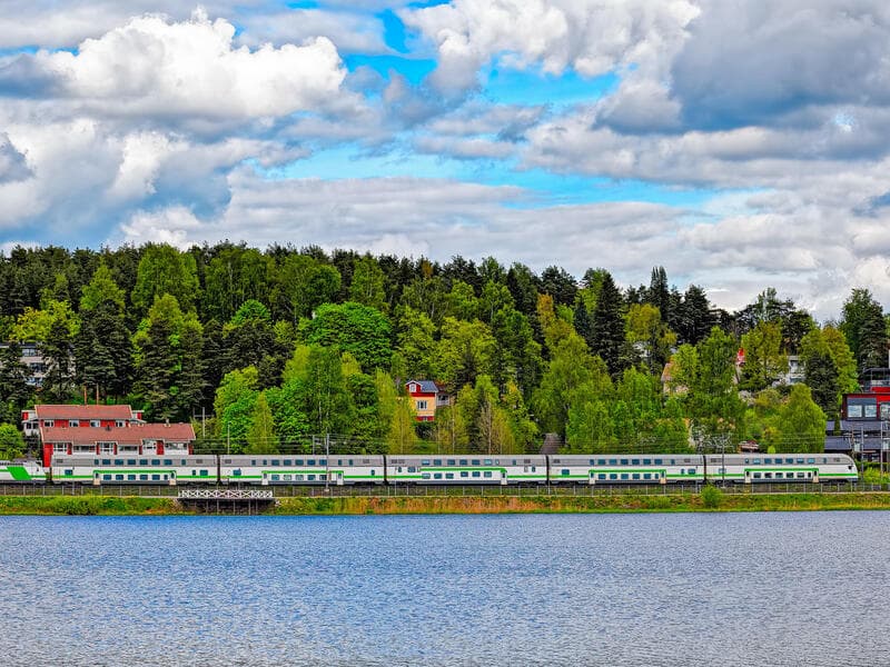 Rundreisen Finnland: Mit der Bahn durch Städte voller Design und Weite