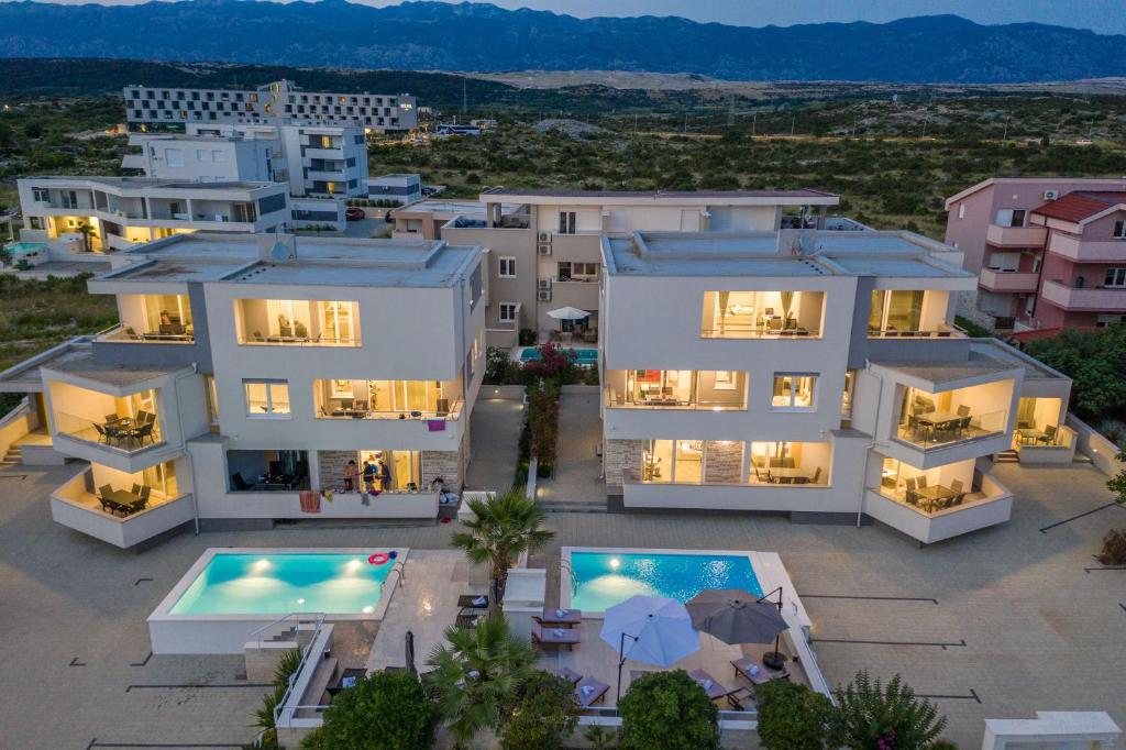 Danivan A 4 Apartment in Novalja