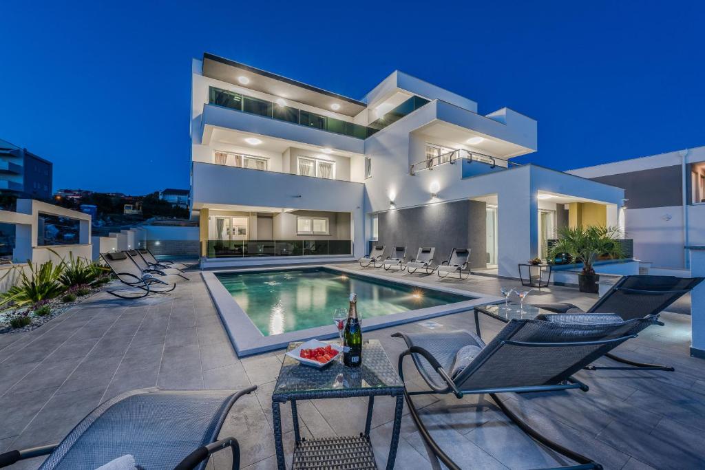 Magnifica 6 Apartment in Novalja